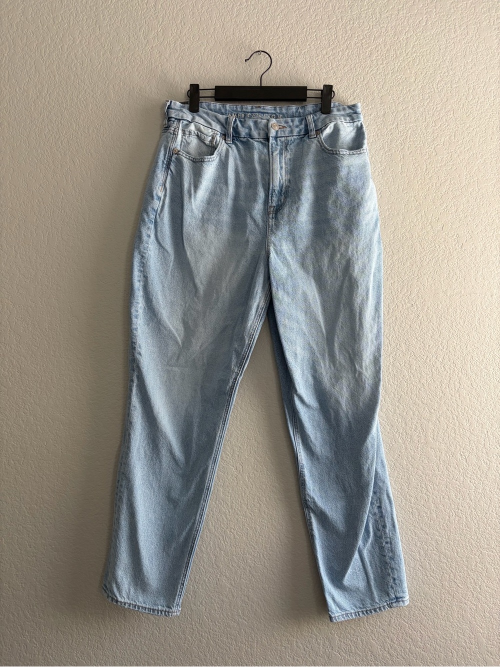 American Eagle Outfitters Light Blue Boyfriend Jeans